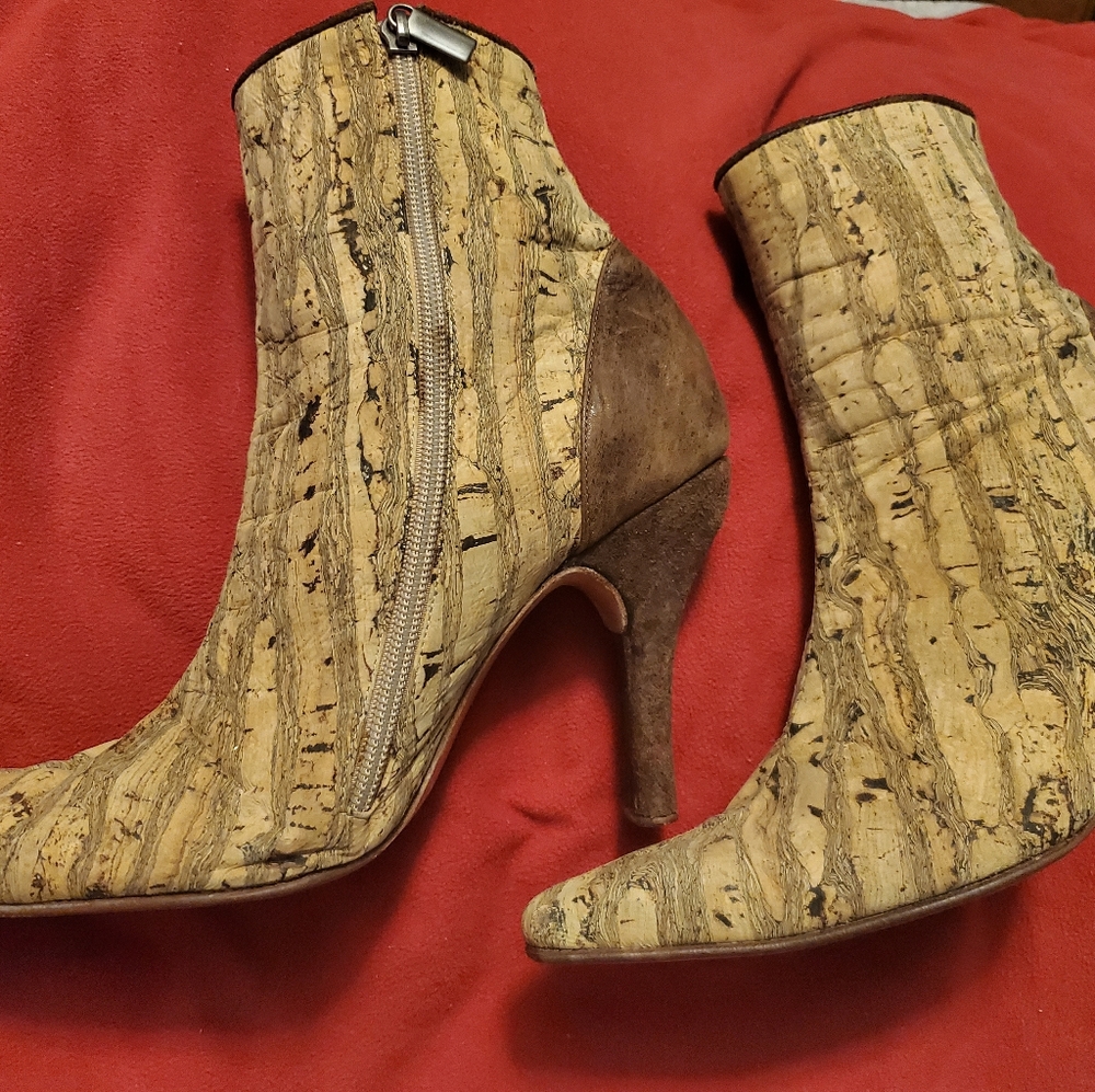 Ankle boots